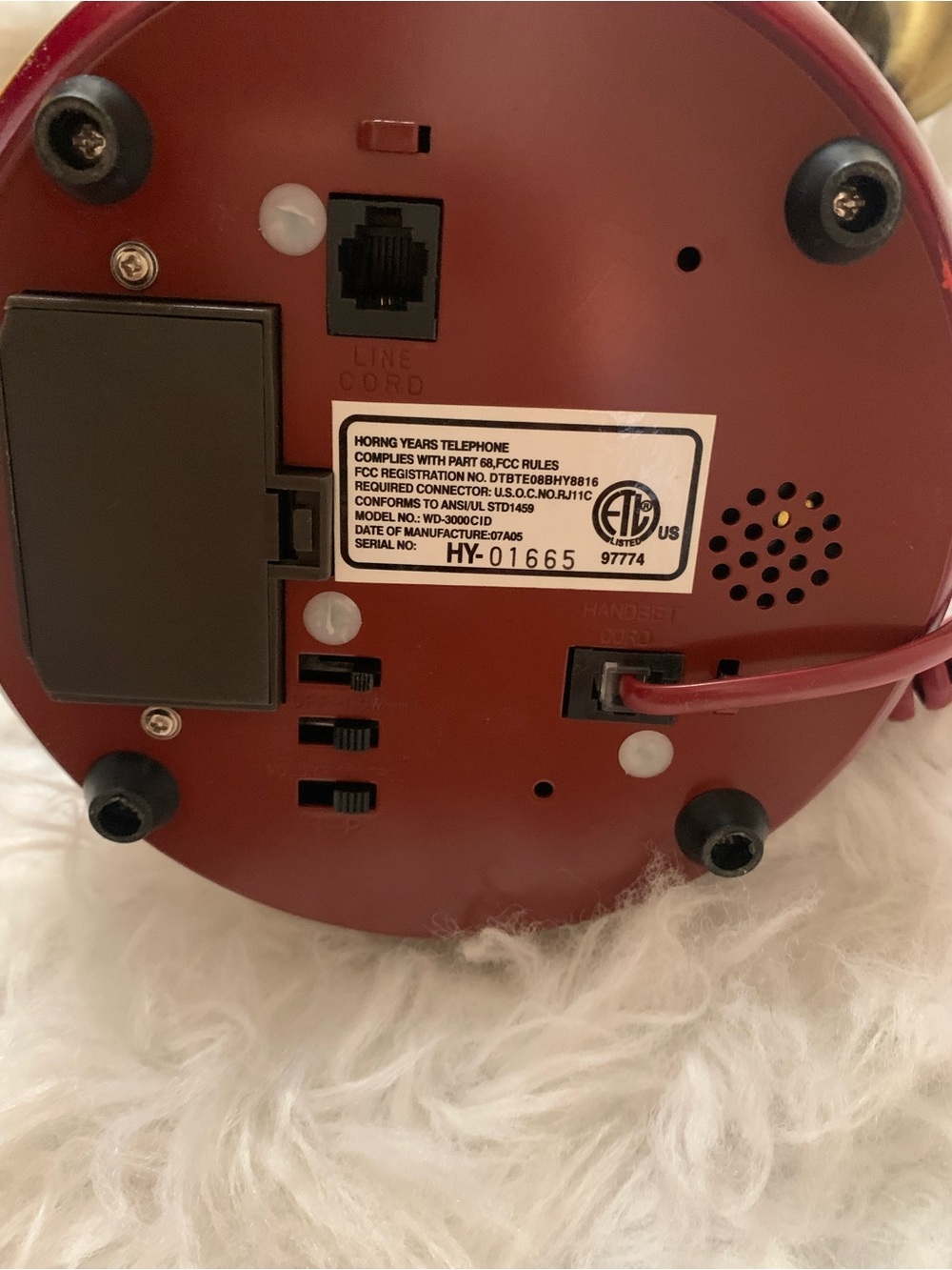 Red Retro Telephone Base — Hornig Years Model HY-01665 - Picture 2 of 3